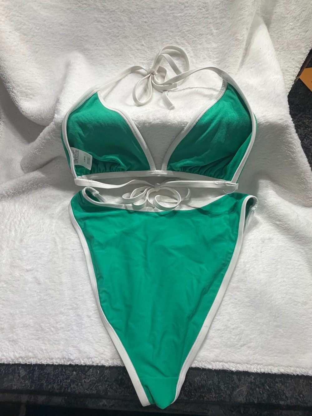 Wild Fable bikini set in emerald green TOP Large BOTTOMS Medium!